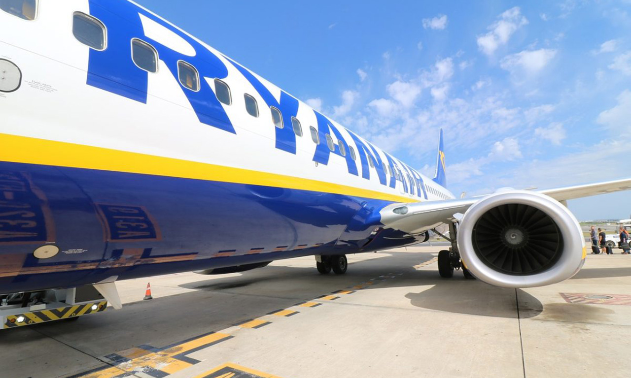 Источники сообщают, что билеты на первые рейсы Ryanair будут продаваться по цене около 15 евро. Их бронирование станет возможным с 20 сентября.