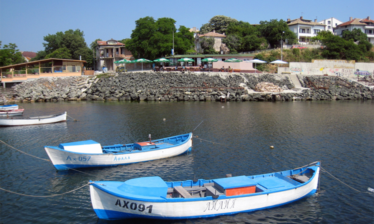 Налоговая служба Болгарии продает недвижимость в морском курорте Ахтополь