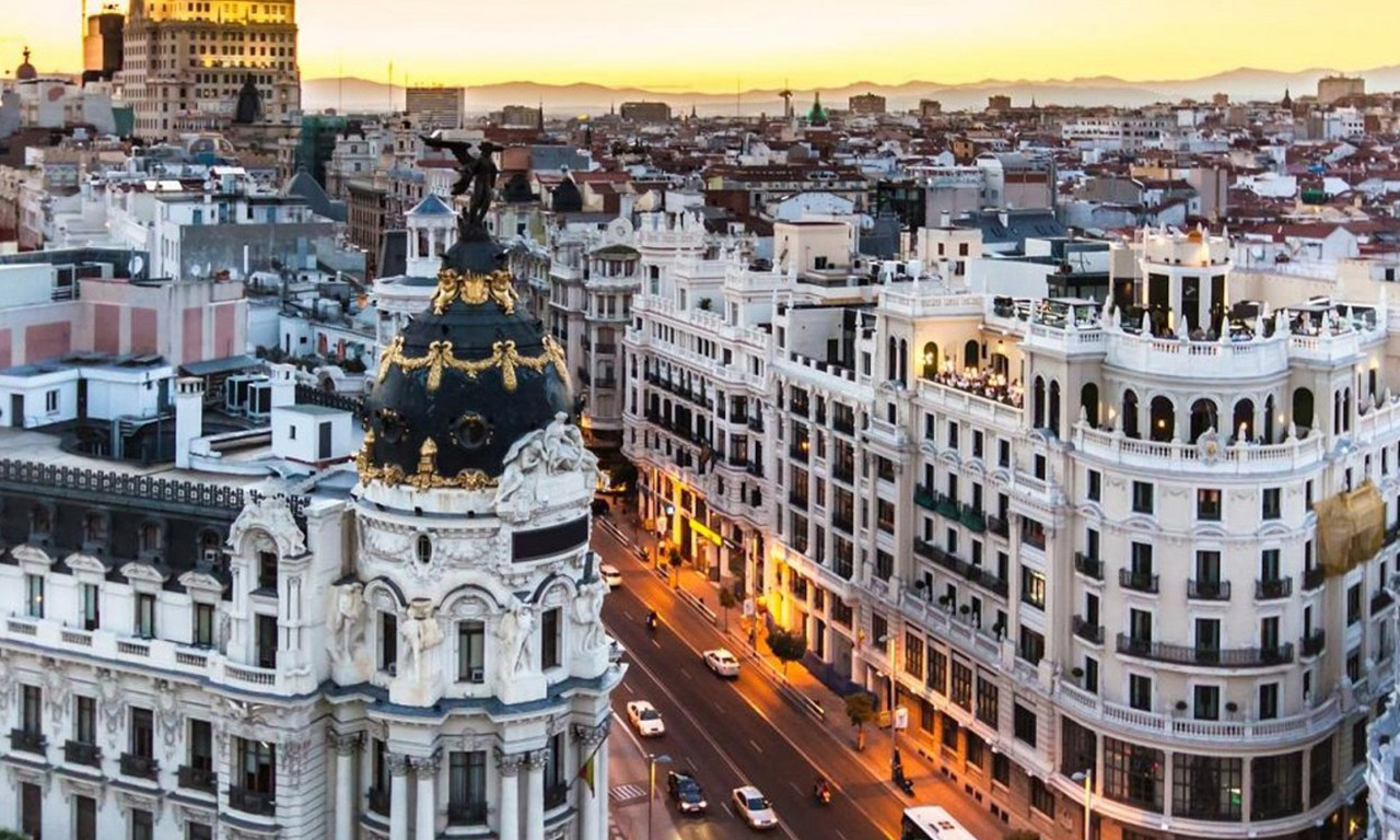 Сектор жилой недвижимости Испании уже превысил показатели 2016-го года: с начала 2017-го года инвестиции уже превышают отметку в €1,188 млрд, в то время как за весь прошлый год данный показатель достиг уровня в €802 млн.