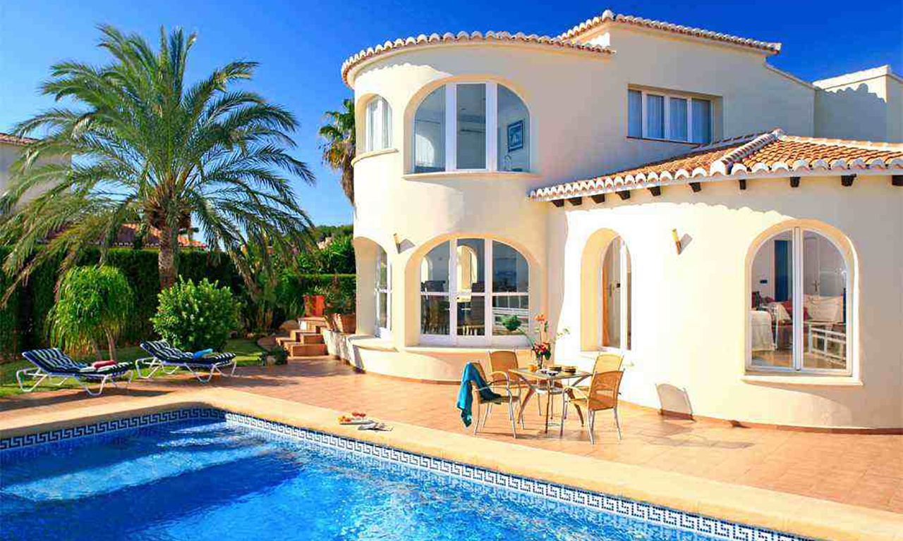 По данным источника, стоимость «квадрата» на рынке элитной недвижимости Испании уже достигает в среднем 6,5 тысячи евро.