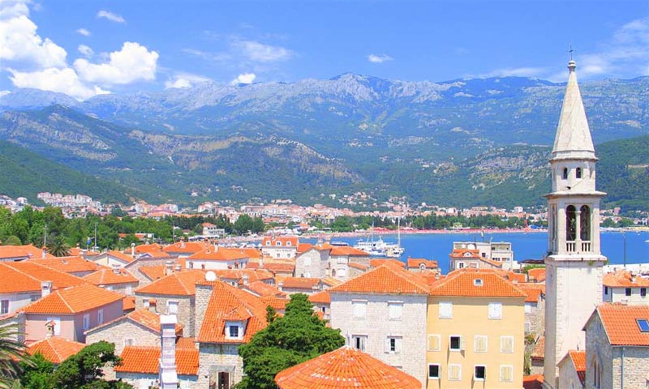 Россияне распродают недвижимость в Черногории за полцены